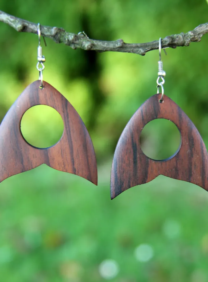 Dřevěné náušnice "Whale tail" | PachaMama.cz