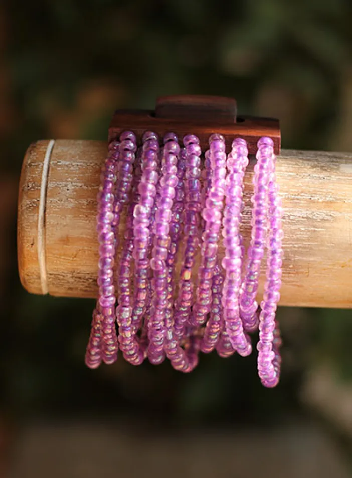 Náramek s dřevěnou přezkou, šeříková | PachaMama.cz