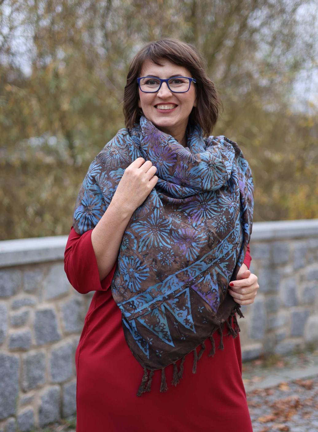 Sarong hnědý s velkými květy | PachaMama.cz