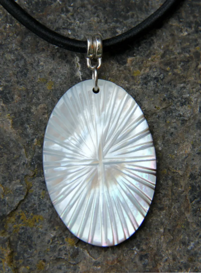 Náhrdelník s perleťovým příveskem   | PachaMama.cz