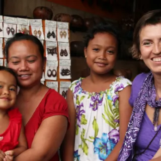 Dřevěné náušnice s tyčkou    | PachaMama.cz
