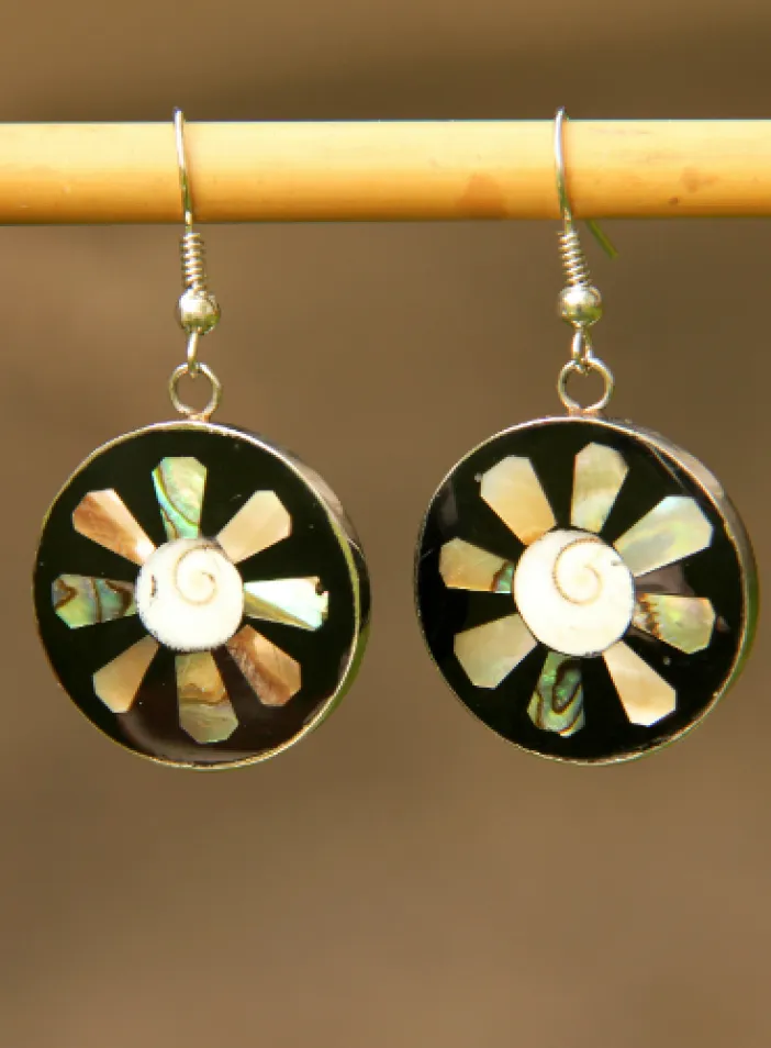 Náušnice z mušloviny a perleti | PachaMama.cz