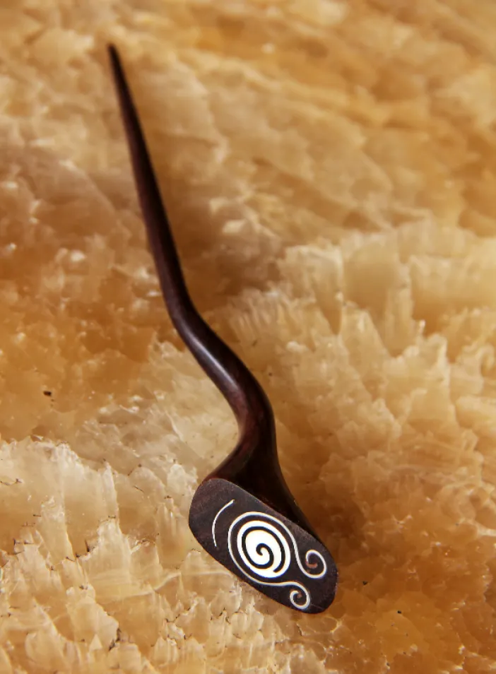 Jehlice dřevěná s mušlovinou | PachaMama.cz