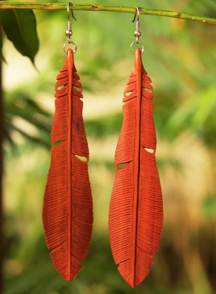 Originální dřevěné náušnice " Pírka velká"  | PachaMama.cz