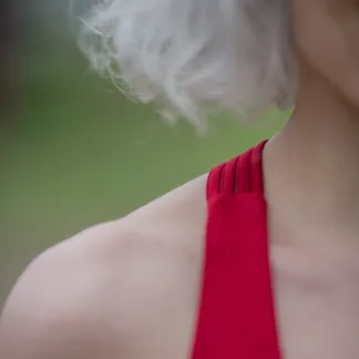 Tílko Lea s všitou braletkou, barva RED WINE | PachaMama.cz