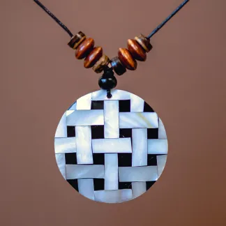Perleťový náhrdelník Mosaic | PachaMama.cz