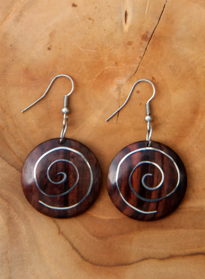 Dřevěné náušnice "Spirálka"  | PachaMama.cz