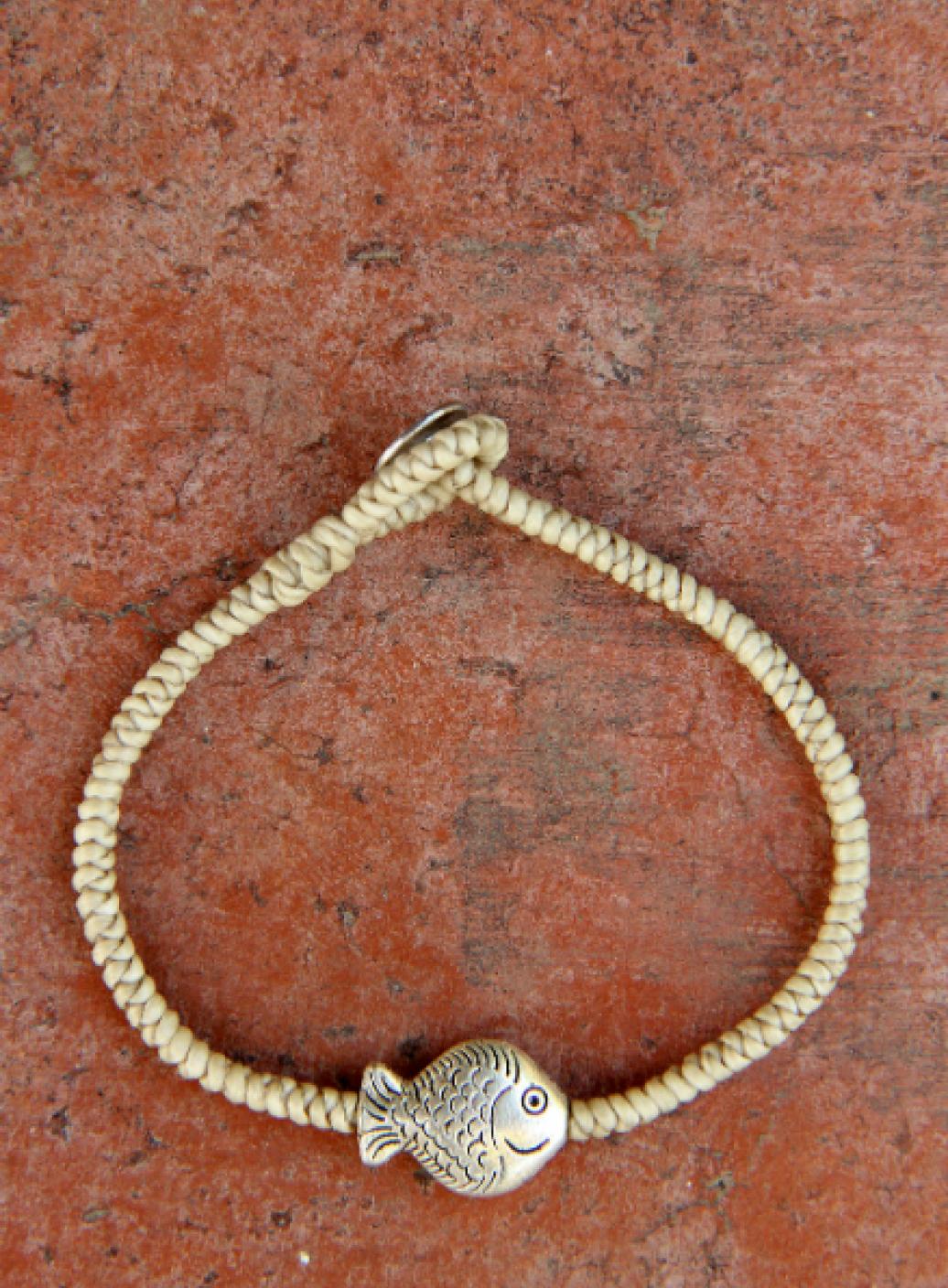 Náramek s kovovými korálky  | PachaMama.cz