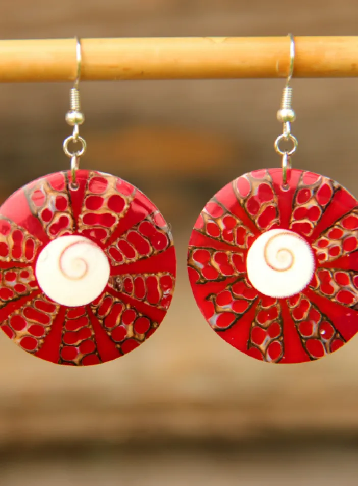 Náušnice červená mušle | PachaMama.cz