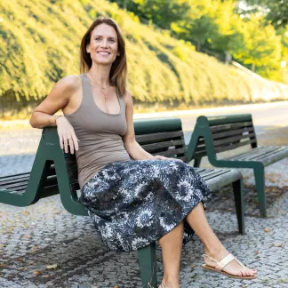 Tílko Lea s všitou braletkou, barva SABLE | PachaMama.cz