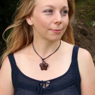 Dřevěný náhrdelník 