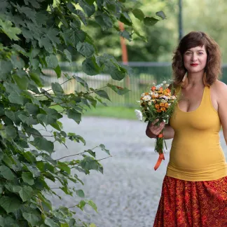 Tílko Lea s všitou braletkou, barva CHINESE YELLOW | PachaMama.cz