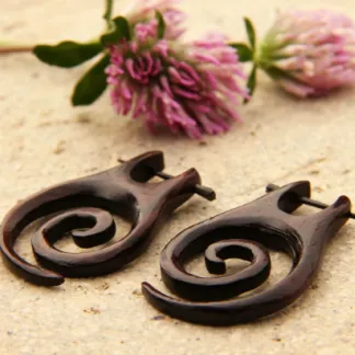 Dřevěné náušnice s tyčkou | PachaMama.cz