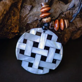 Perleťový náhrdelník Mosaic | PachaMama.cz