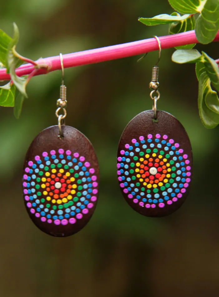 Dřevěné náušnice malované  | PachaMama.cz
