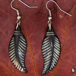 Kostěné náušnice 