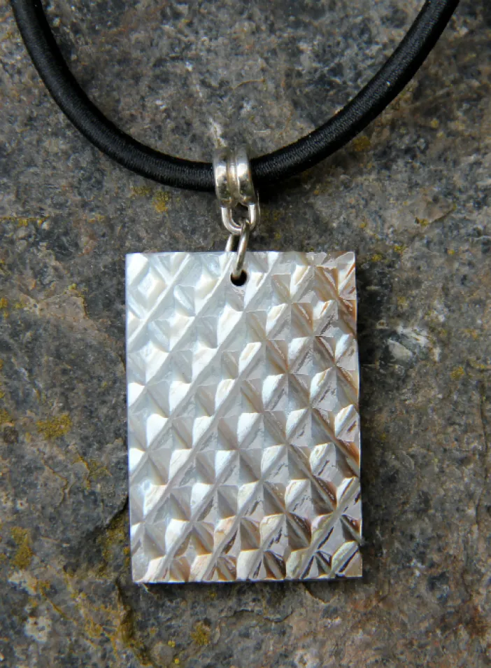 Náhrdelník s perleťovým příveskem    | PachaMama.cz