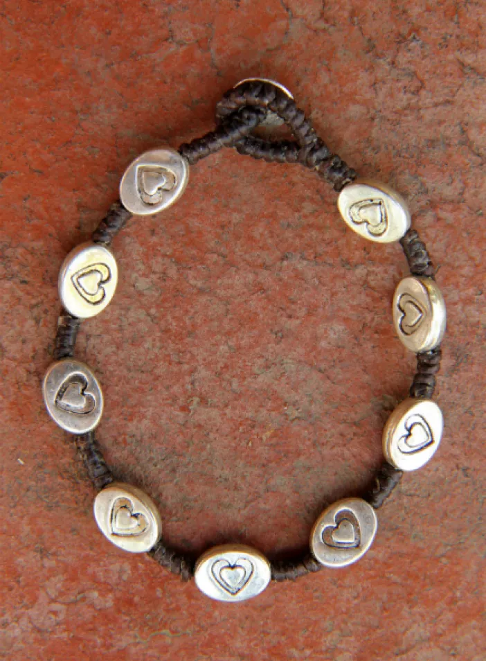 Náramek s kovovými korálky | PachaMama.cz