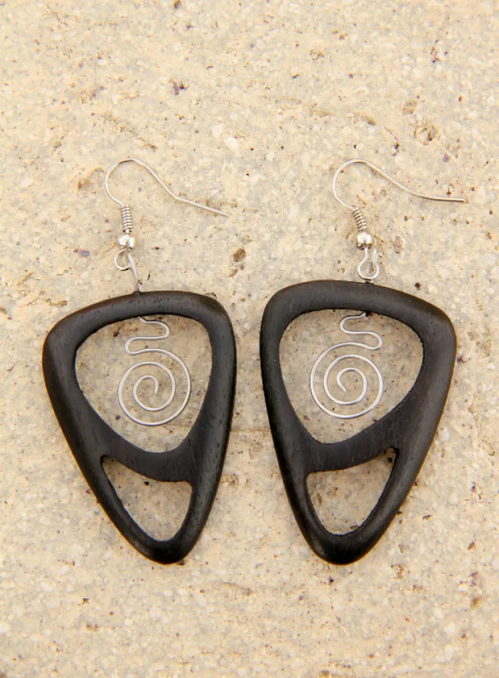 Dřevěné náušnice se spirálou  | PachaMama.cz