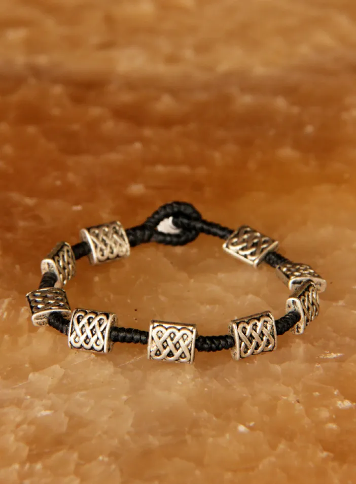 Náramek s kovovými korálky | PachaMama.cz