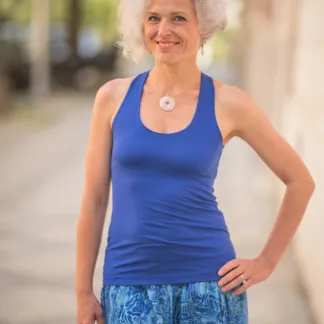 Tílko Lea s všitou braletkou, barva DEEP BLUE | PachaMama.cz