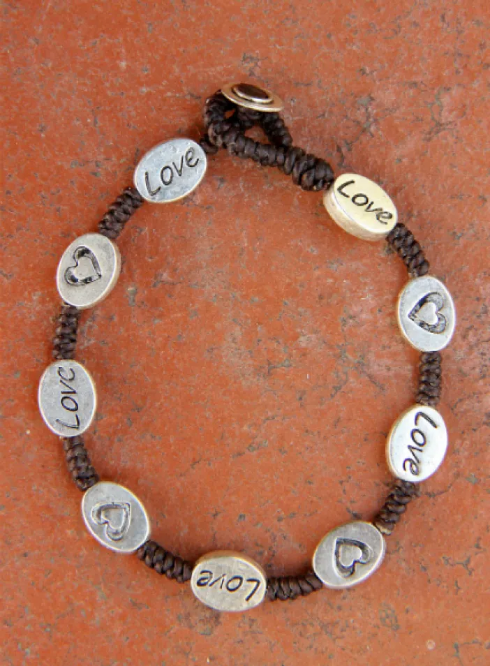 Náramek s kovovými korálky  | PachaMama.cz