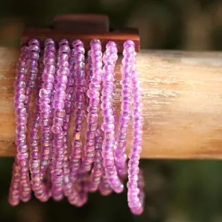 Náramek s dřevěnou přezkou, šeříková | PachaMama.cz