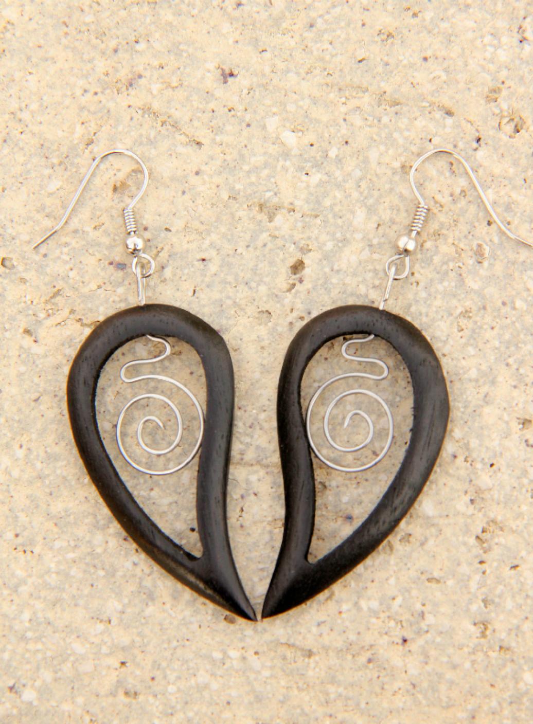 Dřevěné náušnice se spirálou | PachaMama.cz