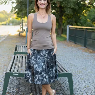 Tílko Lea s všitou braletkou, barva SABLE | PachaMama.cz