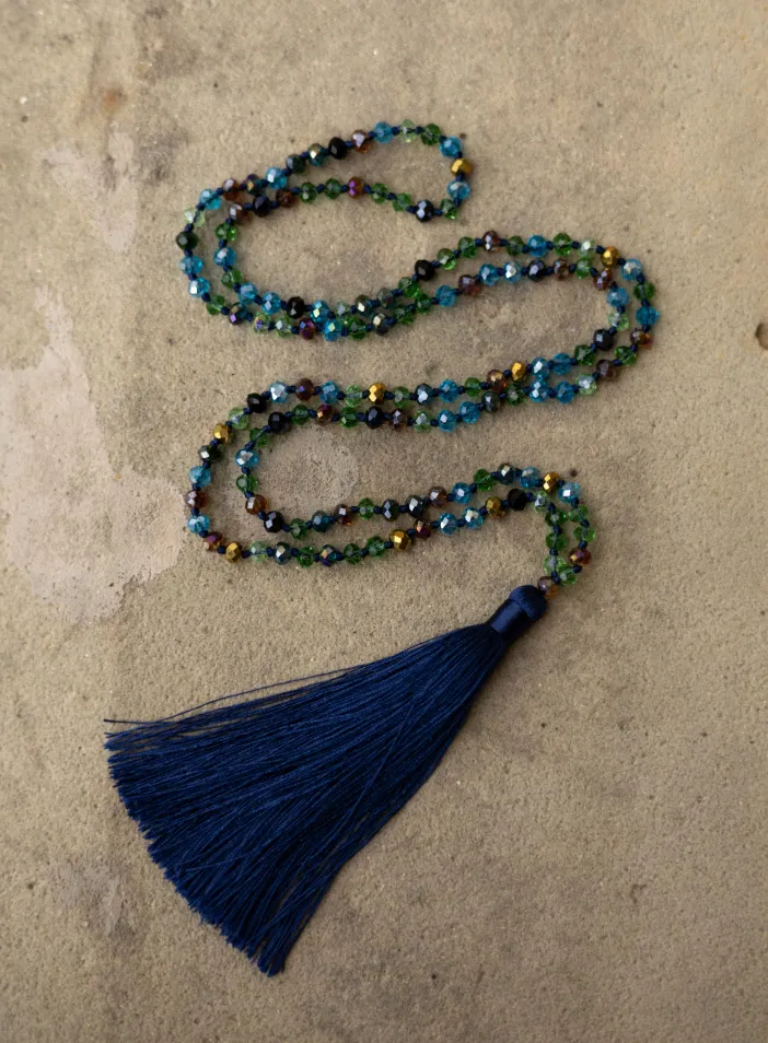 Náhrdelník Japa mala s modrým střapcem | PachaMama.cz