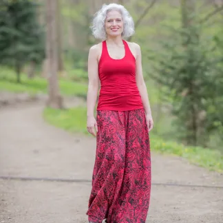 Tílko Lea s všitou braletkou, barva RED WINE | PachaMama.cz