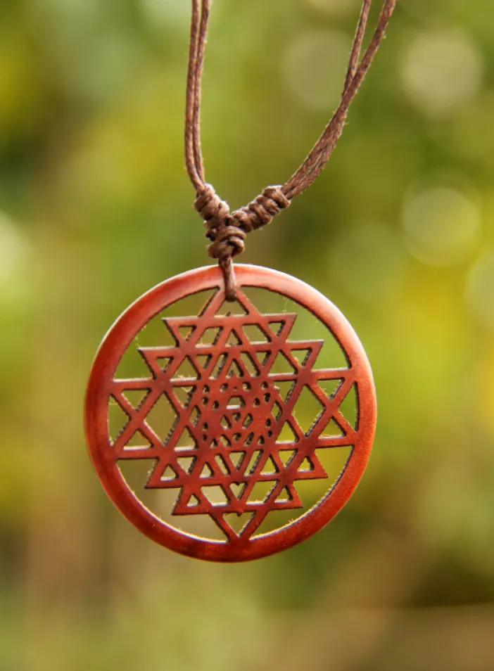 Náhrdelník "Šrí jantra" | PachaMama.cz