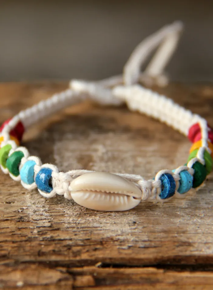 Náramek "Duha", světlá šňůrka | PachaMama.cz