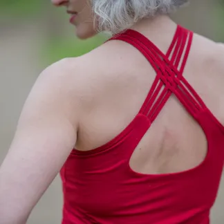 Tílko Lea s všitou braletkou, barva RED WINE | PachaMama.cz