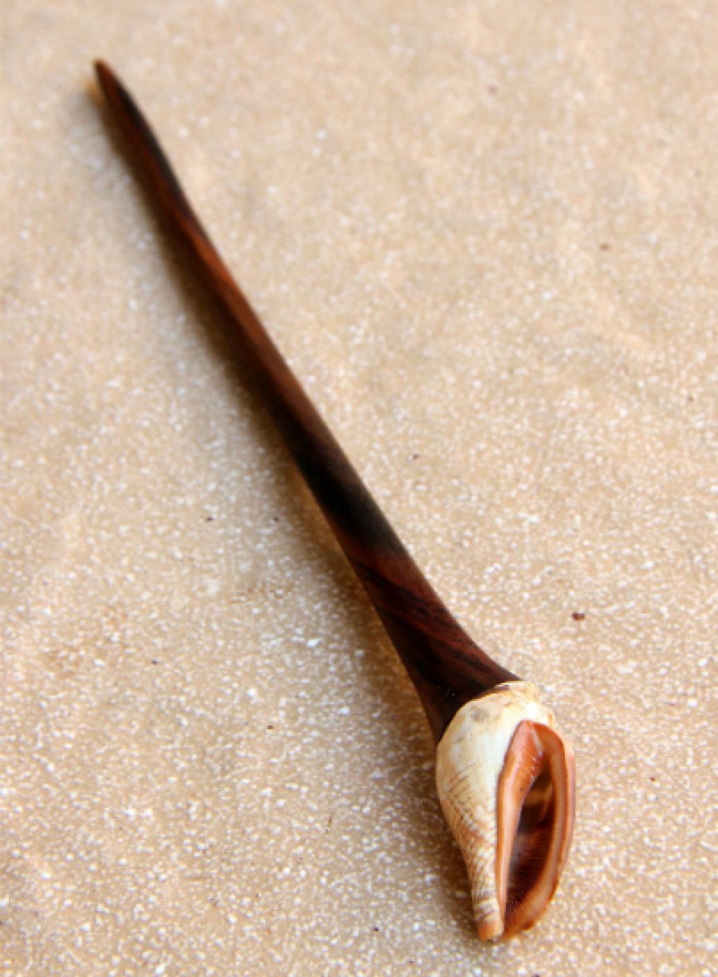 Jehlice dřevěná, s mušlí | PachaMama.cz