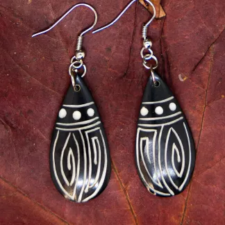 Kostěné náušnice 