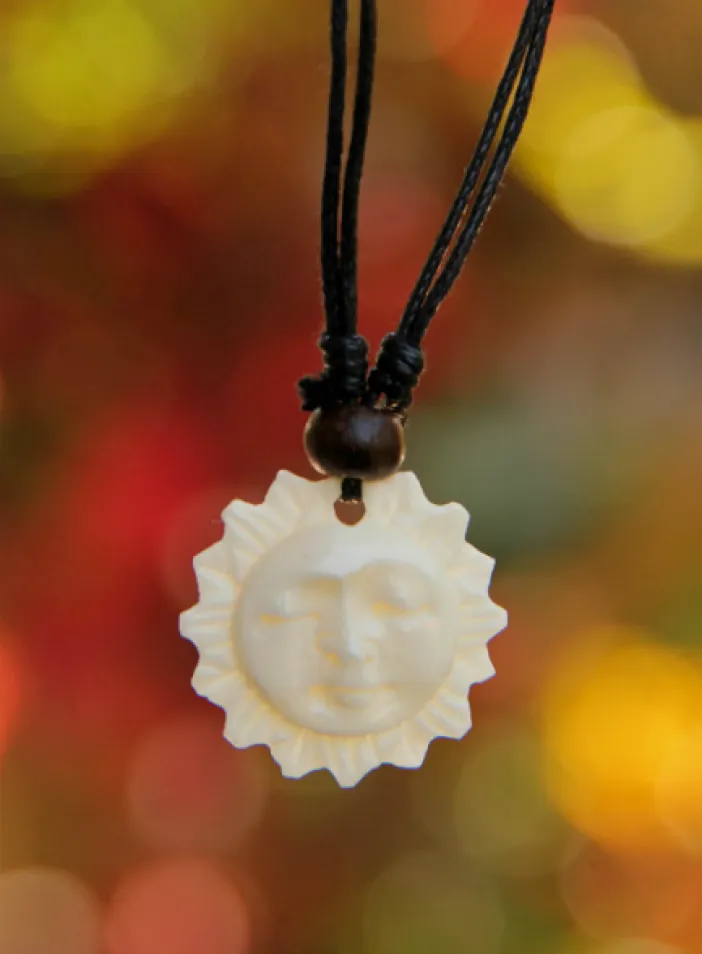 Kostěný přívěsek "Tvář Slunce" | PachaMama.cz