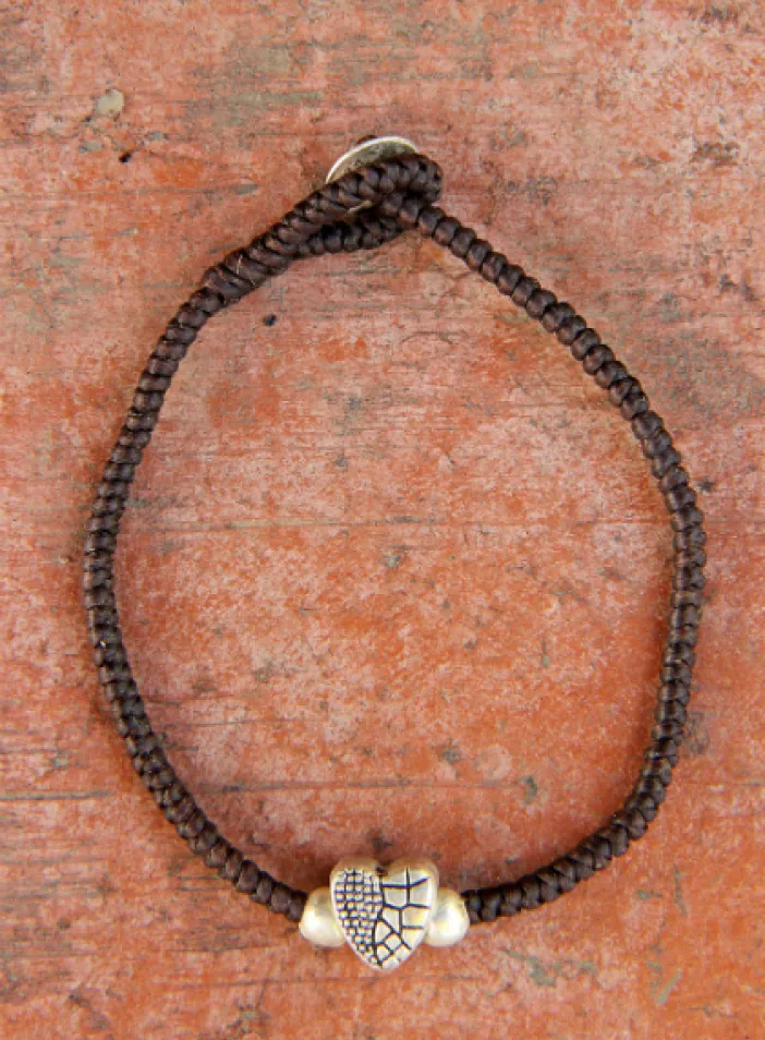 Náramek s kovovými korálky  | PachaMama.cz