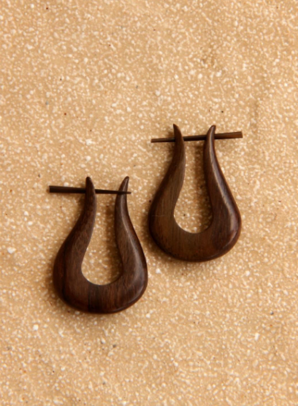 Dřevěné náušnice s tyčkou   | PachaMama.cz