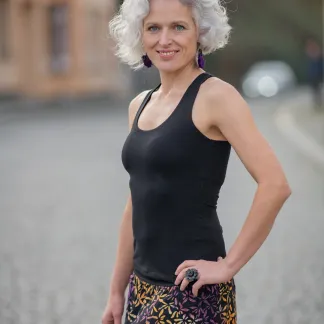 Tílko Lea s všitou braletkou, barva BLACK | PachaMama.cz