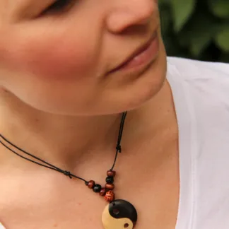 Dřevěný náhrdelník 