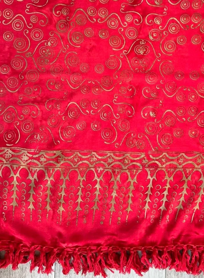 Sarong červený se spirálkami | PachaMama.cz