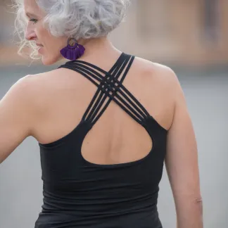 Tílko Lea s všitou braletkou, barva BLACK | PachaMama.cz