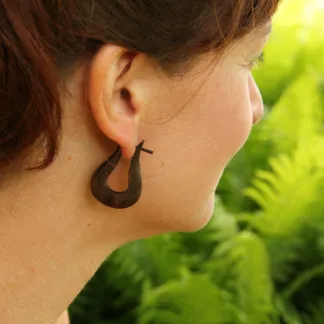 Dřevěné náušnice s tyčkou   | PachaMama.cz