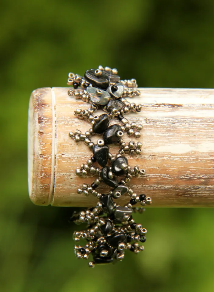 Korálkový náramek s kamínky | PachaMama.cz