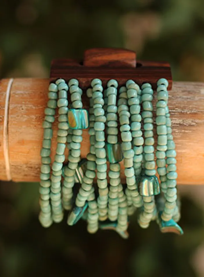 Náramek s dřevěnou přezkou, tyrkysový | PachaMama.cz