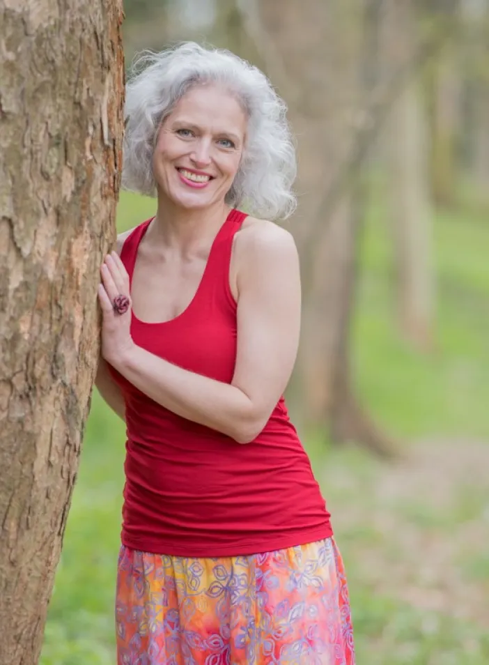 Tílko Lea s všitou braletkou, barva RED WINE | PachaMama.cz