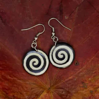 Kostěné náušnice 