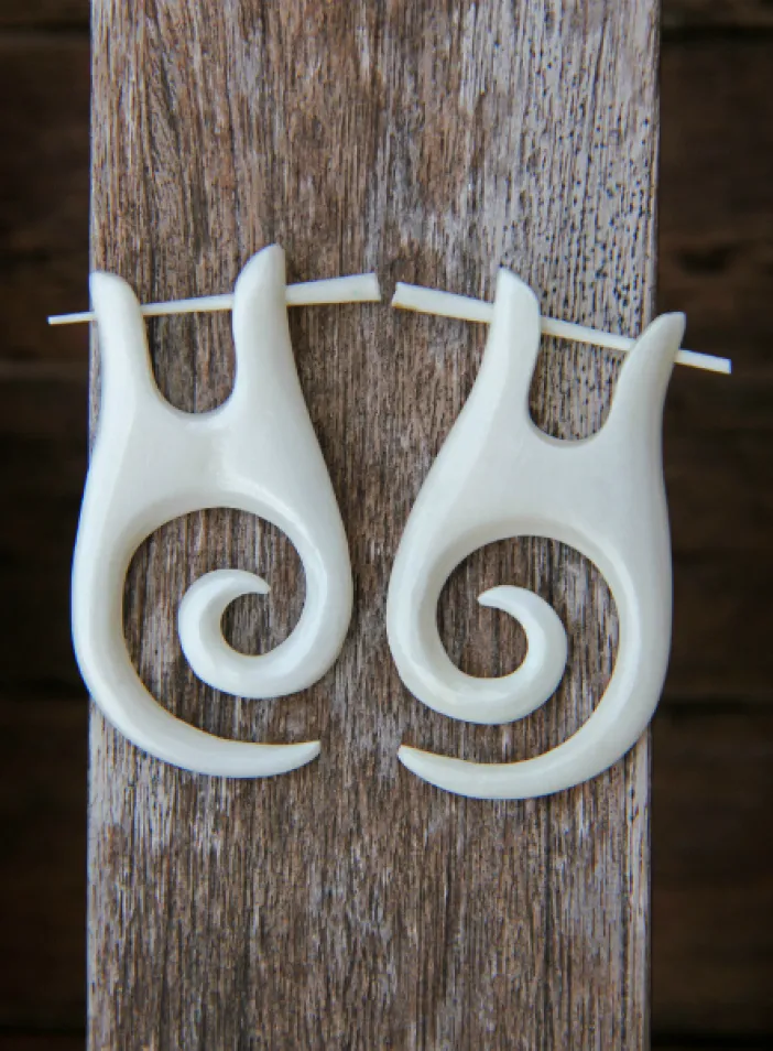 Kostěné náušnice s tyčkou | PachaMama.cz