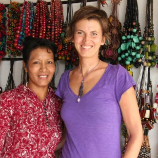 Náušnice červená mušle | PachaMama.cz